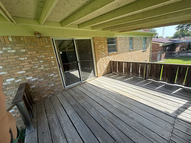 1016 Kennedy St — Photo 13