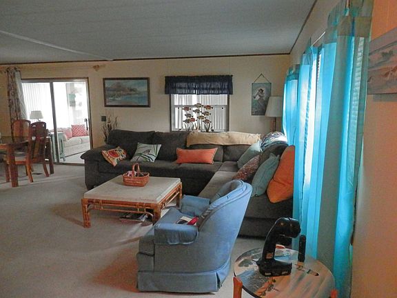 3rd image of 34991 Oak Dr