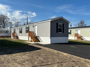 25 Ewald Dr, Rochester, NY 14625