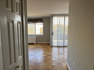 6641 Wakefield Dr APT 616, Alexandria, VA 22307