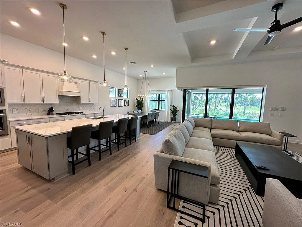 3 bed, 3.0 bath, 2488 sqft, $15,000 — Photo 2