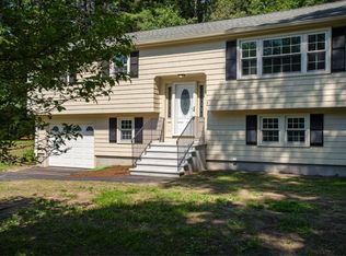 5 Greenmeadow Dr, Billerica, MA 01821