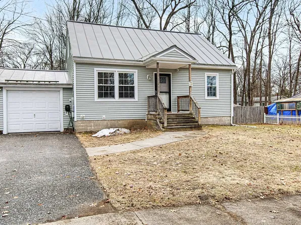 5 Button Drive, Essex Junction, VT 05452