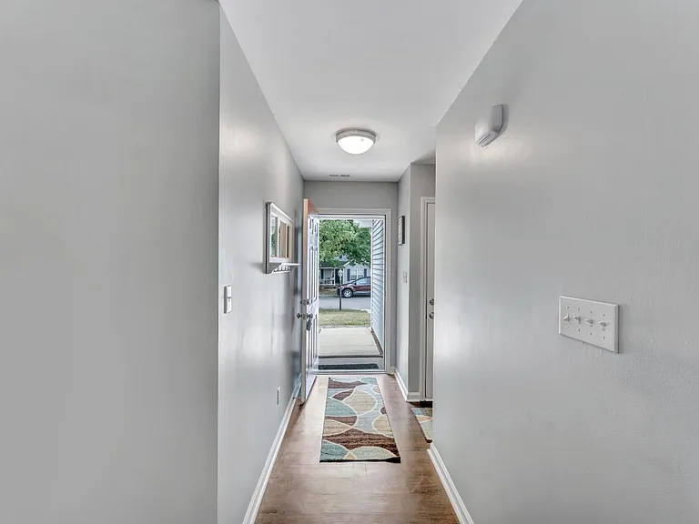 1801 Balfour Downs Cir — Photo 18