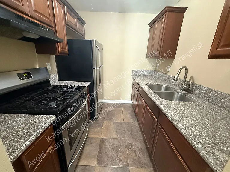 11771 Hazeldell Dr #B — Photo 5