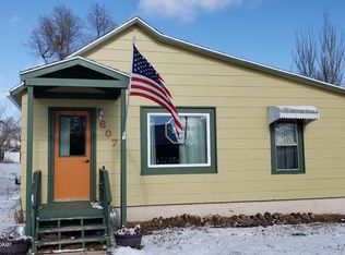 607 2nd St W, Lemmon, SD 57638