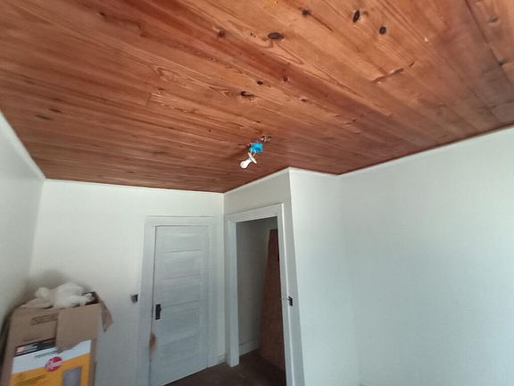3rd image of 4951 Dixie Rd