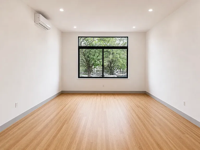 1726 Summerfield St #2L — Photo 7
