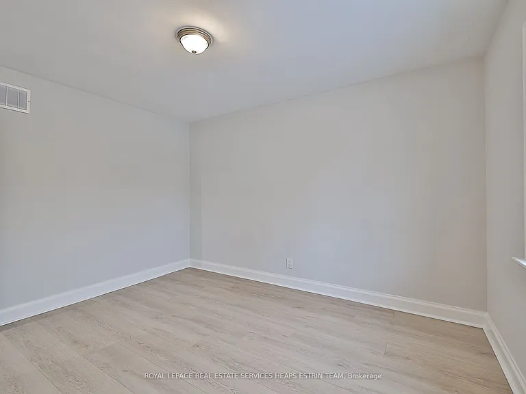 27 Southlea Ave — Photo 25