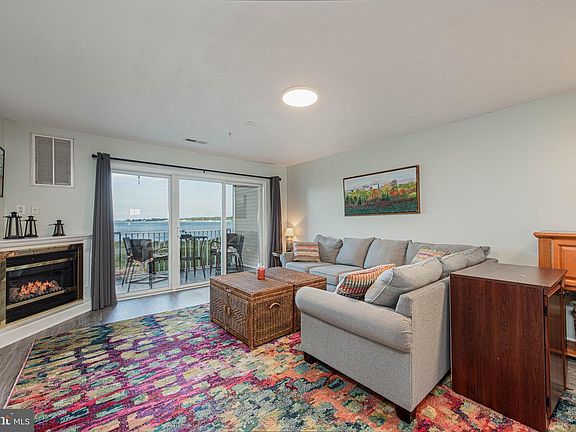 3rd image of 37191 Harbor Dr #3204