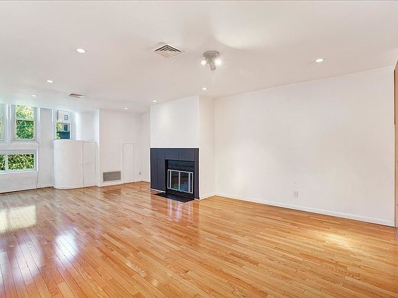 4th image of 248 E 31st St APT 5D