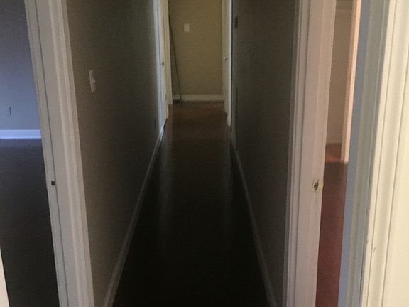 3rd image of 3808 Mill Creek Ln