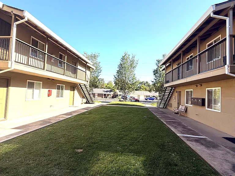 4801 Orange Grove Ave #3 — Photo 7