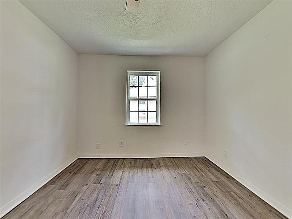 5th image of 9322 Nyssa St Unit A