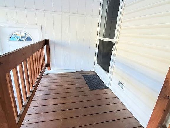 3rd image of 1404 Sylmar Pl #6