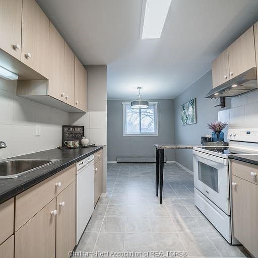 65 Baldoon Rd 10, Chatham Kent, ON N7L 1E2 Zillow