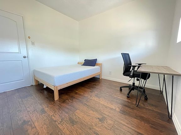 4th image of 2729 Glassell St