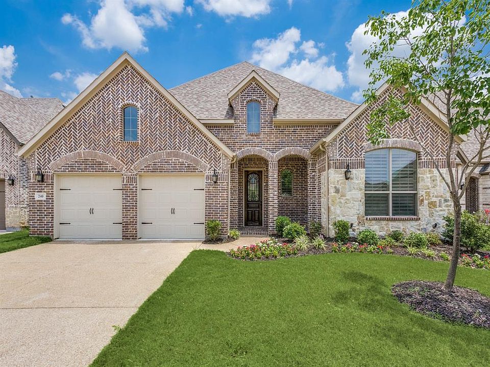 1st image of 240 Waterview Ct