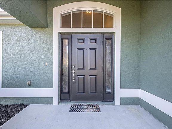3rd image of 212 NW 28th Ter