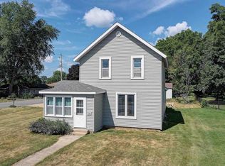 106 S 1st St, Brooklyn, WI 53521