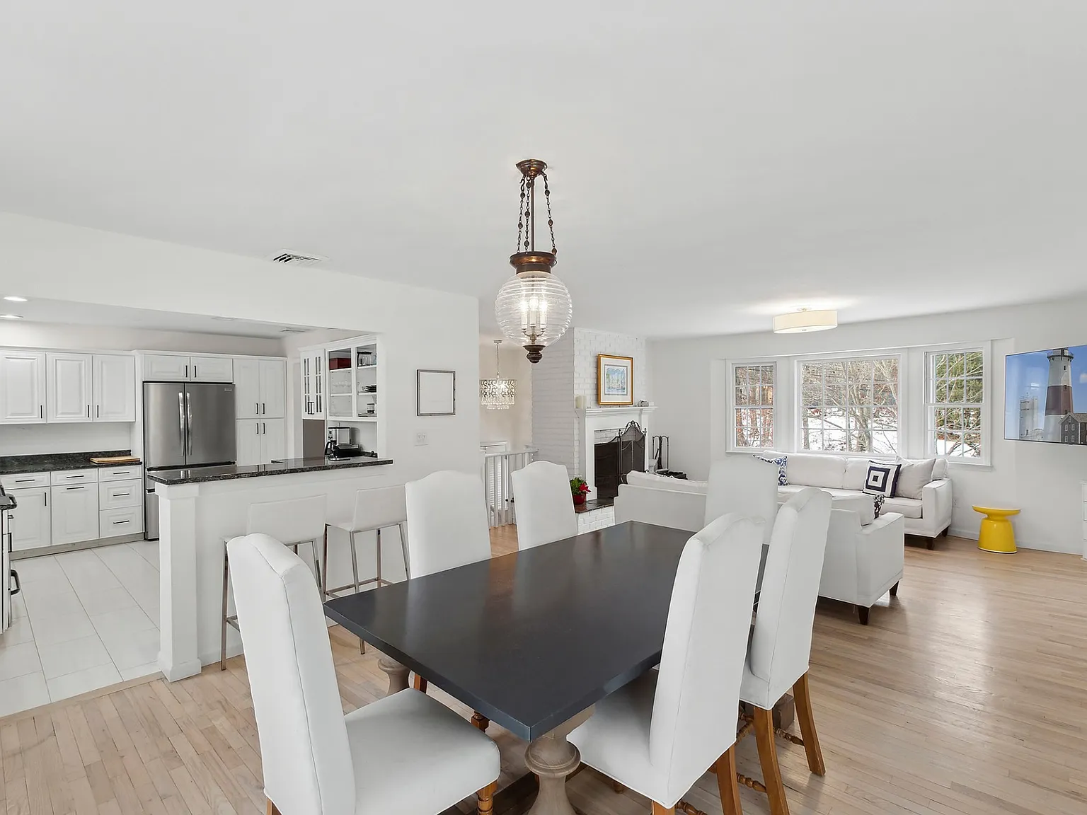 4-Bd, 2-Bath Retreat with Heated, Saltwater Pool in Sag Harbor — Photo 2