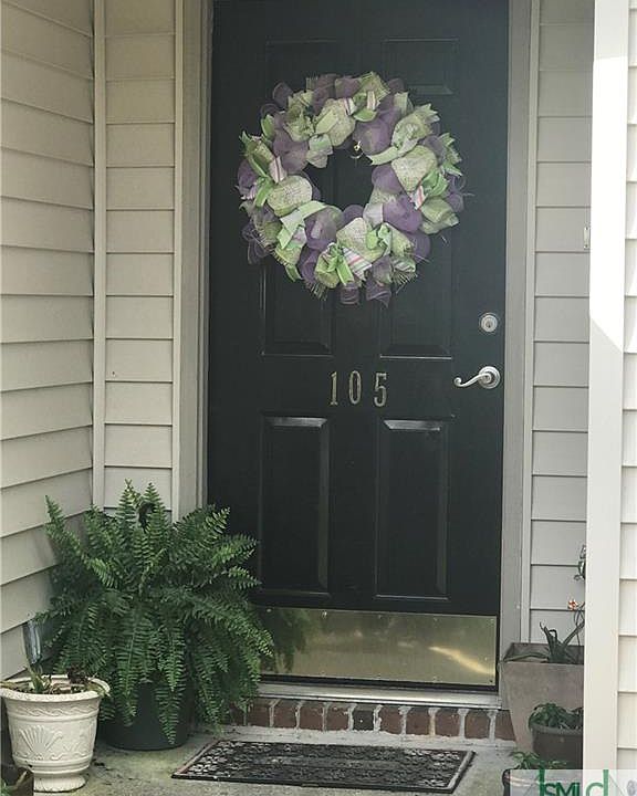 2nd image of 105 Regal Ct