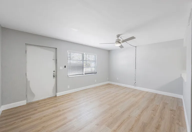 3060 Clinton St S #8 — Photo 7