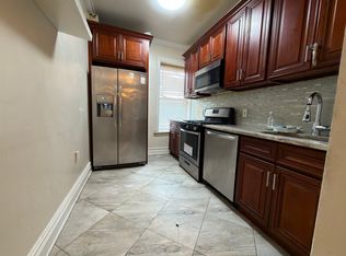 412 Woodlawn Ave #1, Jersey City, NJ 07305