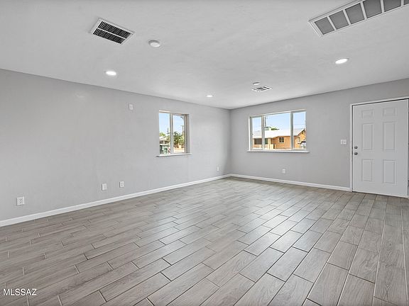 2nd image of 834 W Calle Castile