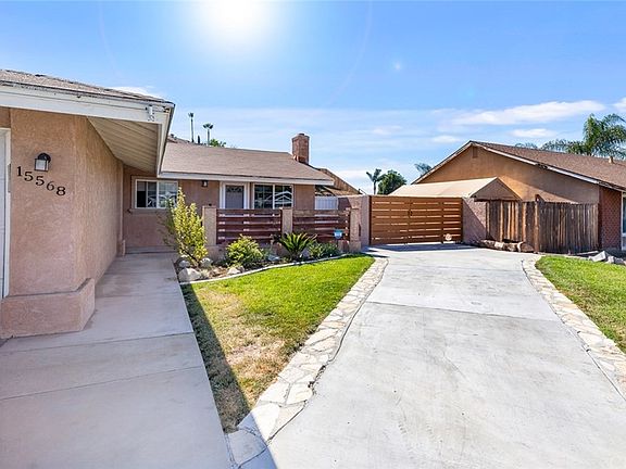 3rd image of 15568 Sandalwood Ln