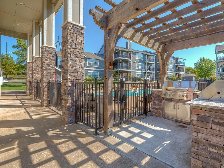 Villas at Bailey Ranch Apartment Homes — Photo 16