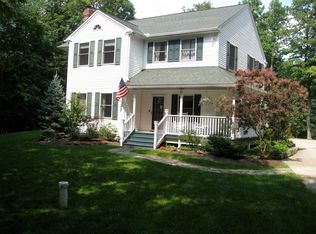 9759 Campton Ridge Dr, Chardon, OH 44024