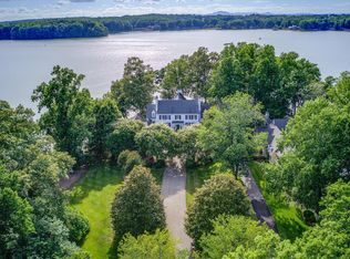 5 Lands End Rd, Penhook, VA 24137