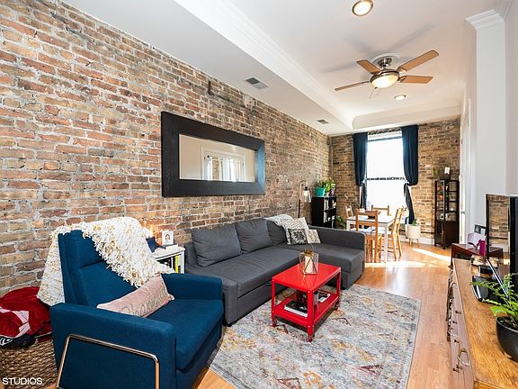 2nd image of 701 N Milwaukee Ave Unit 3F