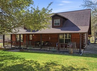 828 SHADY GROVE LN, Adkins, TX 78101