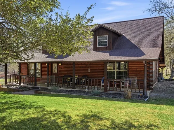 828 SHADY GROVE LN, Adkins, TX 78101