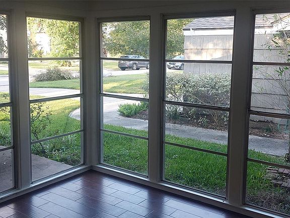5th image of 4629 Cedar Oaks Ln