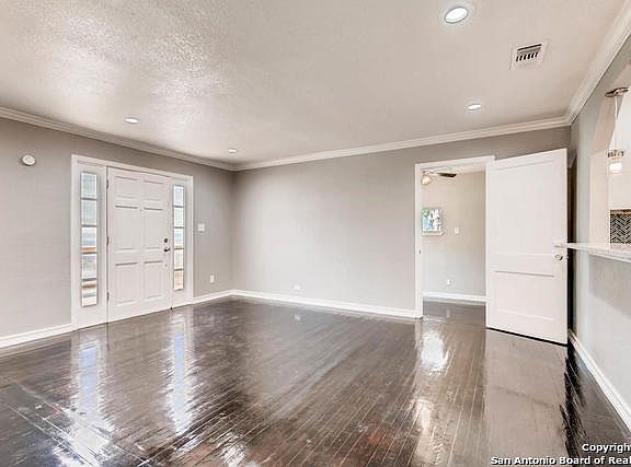 4th image of 847 Edison Dr