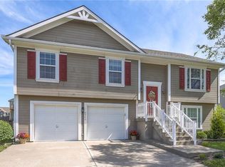 8940 NE 116th Pl, Kansas City, MO 64157