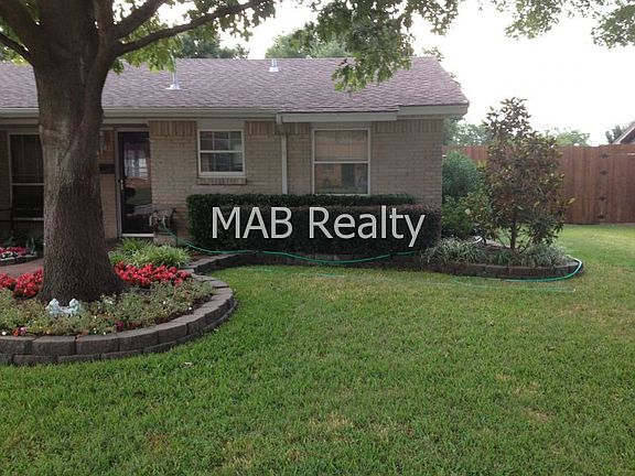 2nd image of 107 Simpson Ct