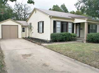 215 W Pelton St, Sherman, TX 75092
