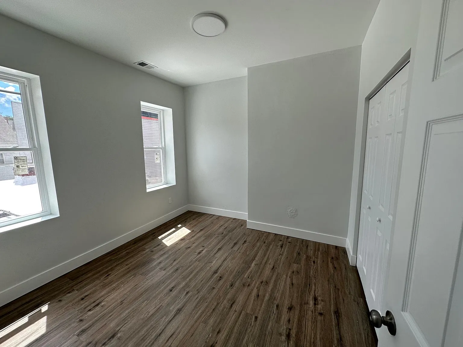 5102 Butler St APT 3 photo 1
