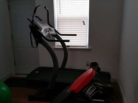 4th image of 1231 Buttonwood St #1