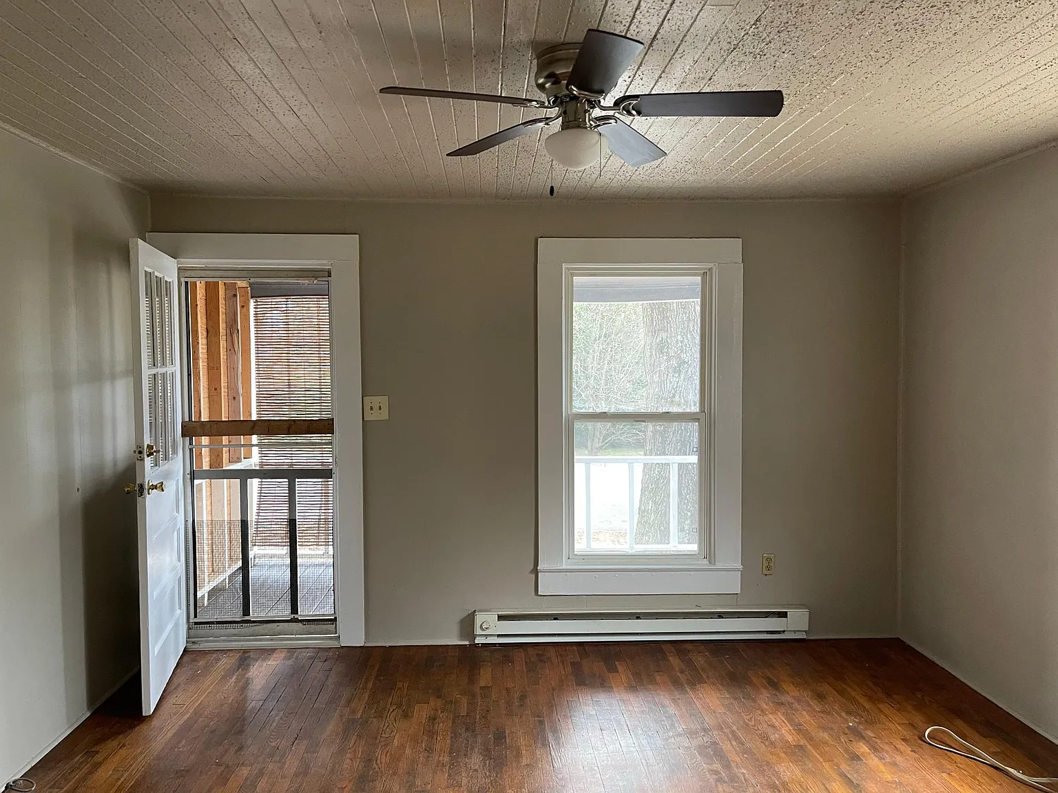 1 bed, 875 sqft, $1,050 — Photo 4
