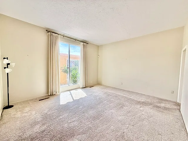 3201 La Ronda Pl NE — Photo 10