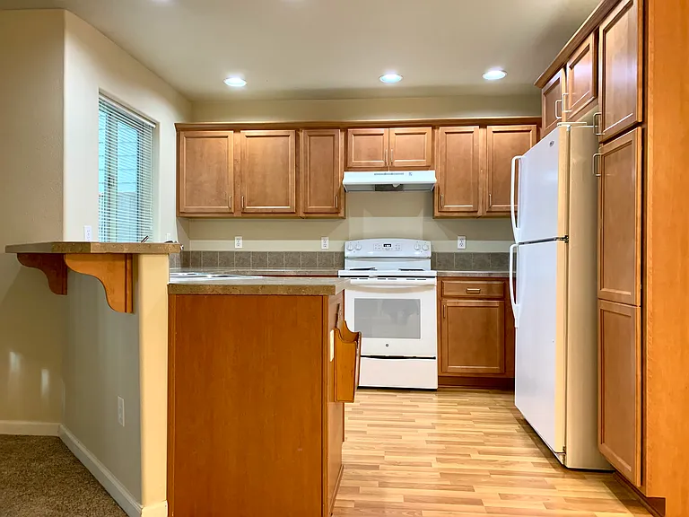 4054 Aden Pl NE — Photo 6