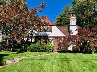 51 Undercliff Rd, Millburn, NJ 07041