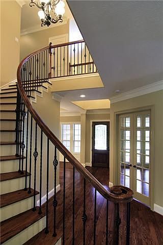 2nd image of 1115 Briarpark Dr