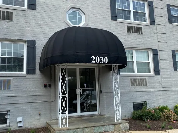 2030 N Vermont St APT 303, Arlington, VA 22207