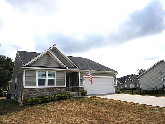 2nd image of 780 Thewes Cir